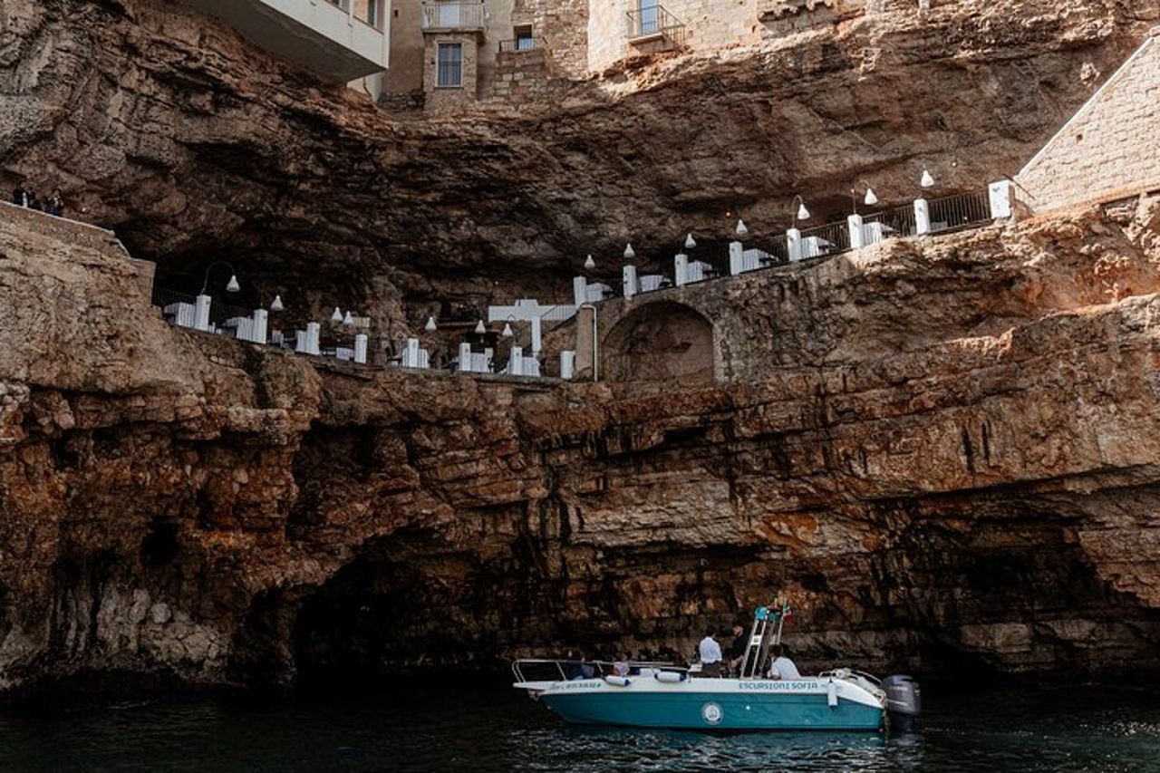 Polignano a mare L'esperienza completa in barca e parasasailing — 5