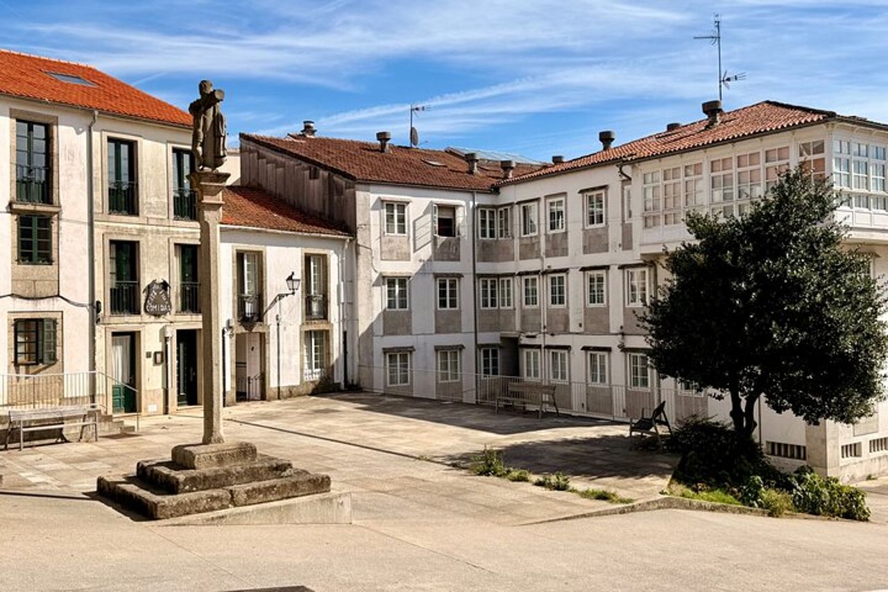 Tour storico a piedi di Santiago de Compostela in piccoli gruppi — 4