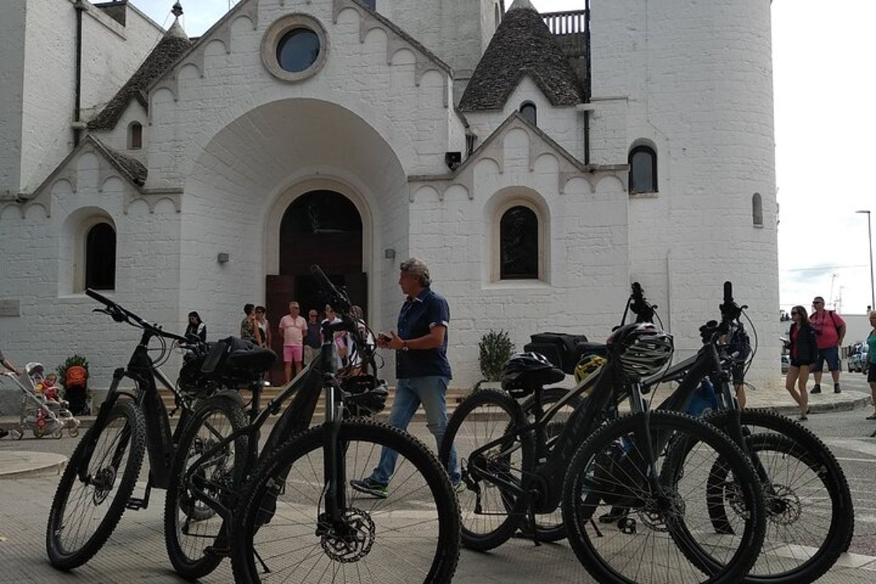 Tour in ebike: Alberobello e i vini della Valle d'Itria — 8