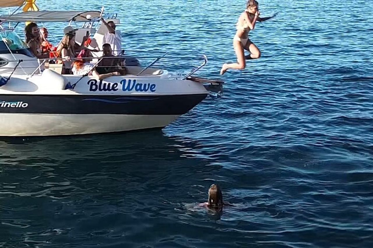 Polignano a Mare: Tour in Barca delle grotte - Piccolo Gruppo — 4