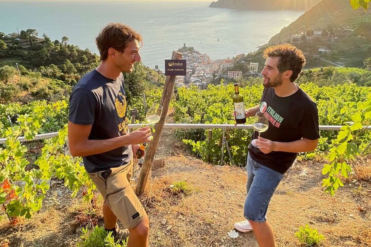 Eroico: Vineyard Trekking & Authentic Wine Tasting in Vernazza — 7