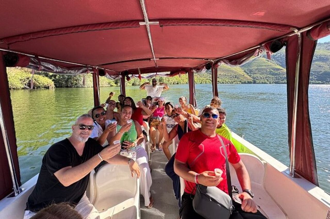 Gita in barca di 50 minuti sul fiume Douro a Pinhão — 5