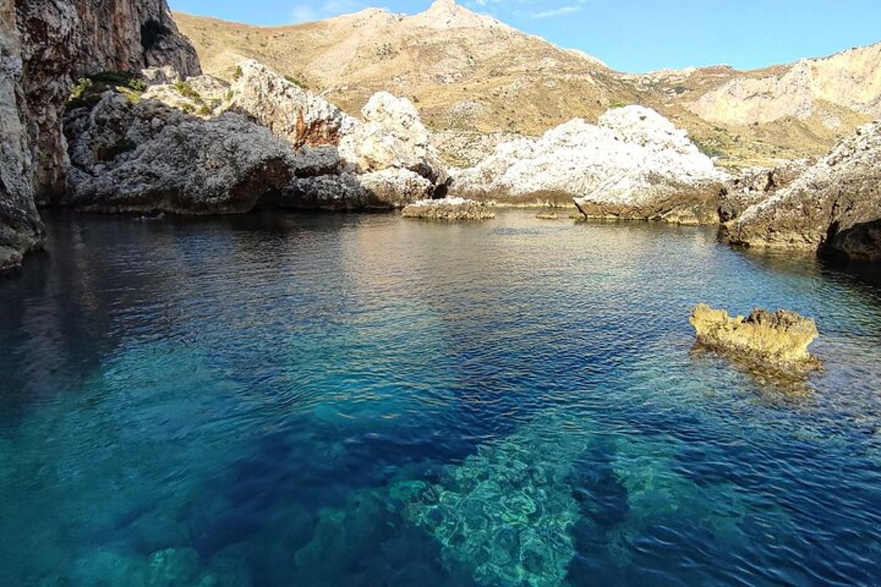 Zingaro: Dove il blu del mare incontra il battito della natura — 8