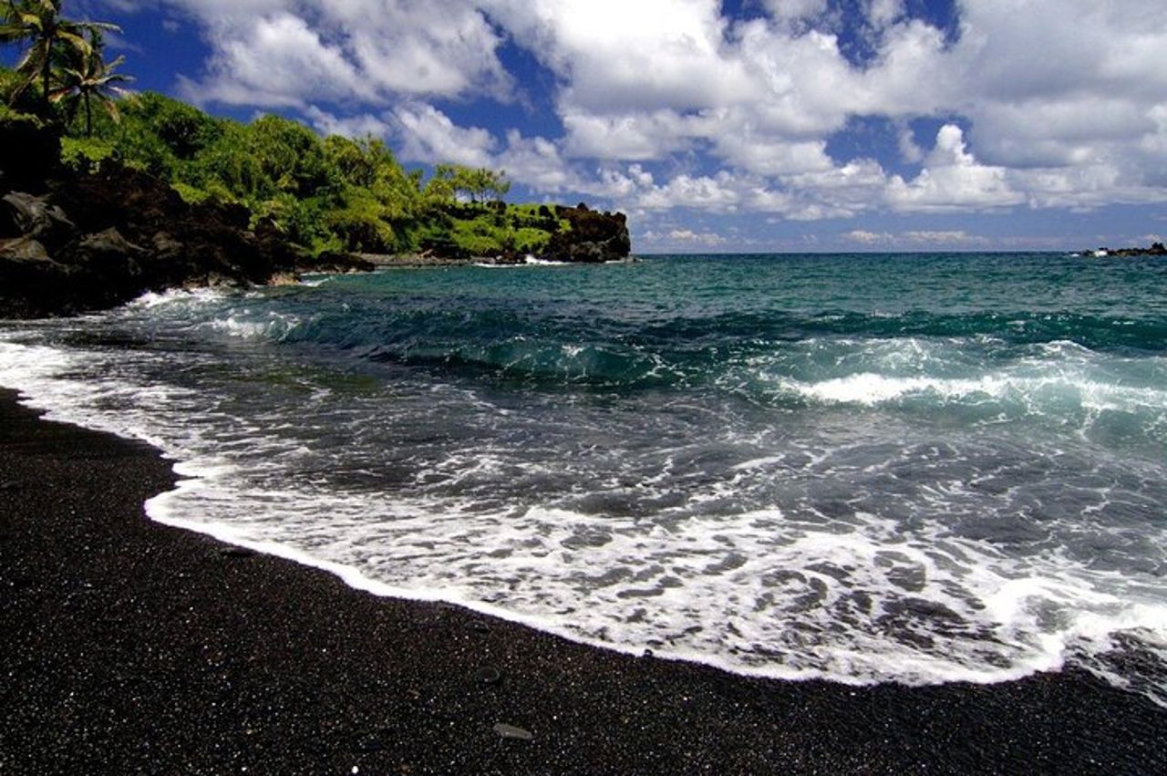 Tour alla scoperta del vulcano Hilo e delle cascate con approfondimenti locali — 7