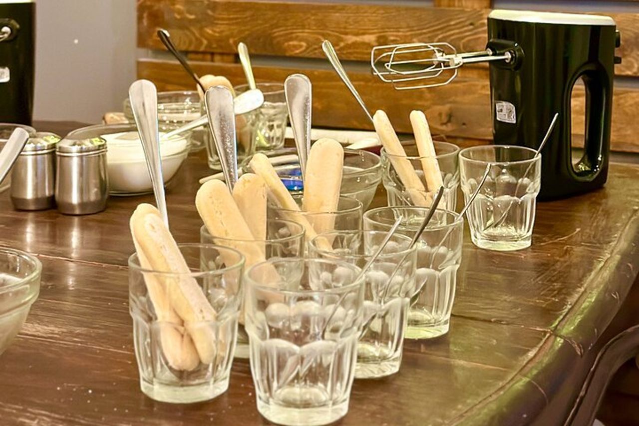 Bari : Corso di cucina pasta e tiramisù con vino — 4