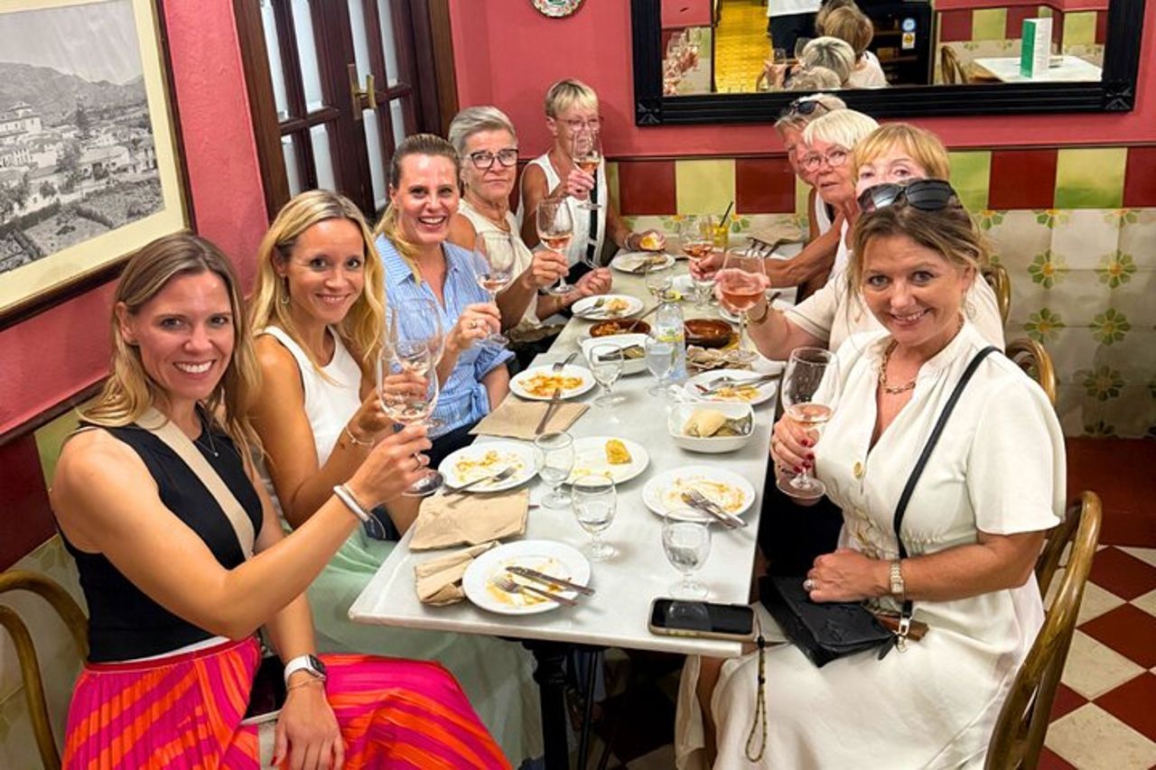 Città vecchia di Marbella: autentico tour gastronomico di tapas con guida locale — 9