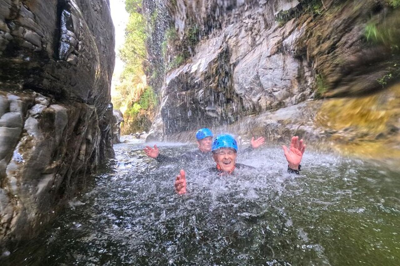 Avventura guidata di canyoning vicino a Marbella (passeggiata sul fiume Benahavís) — 8