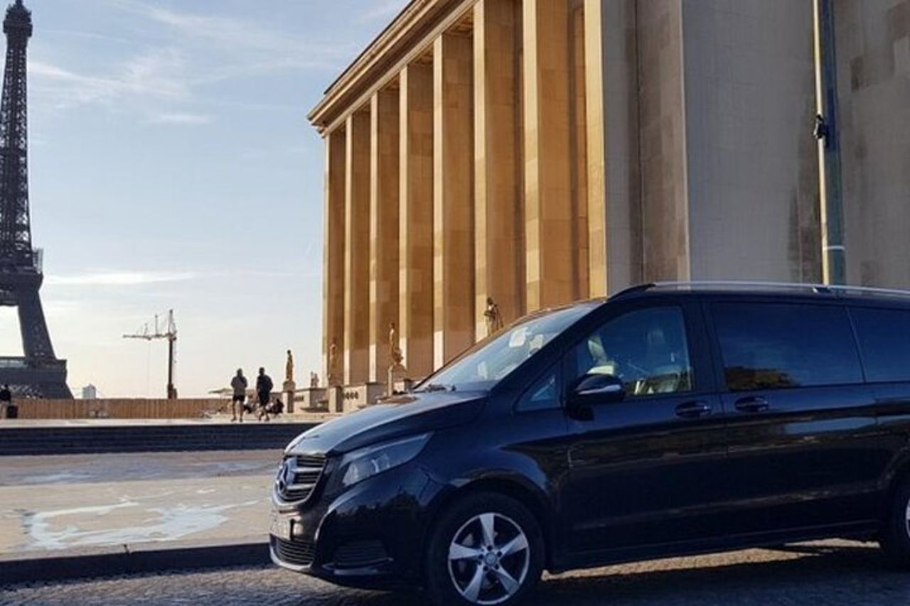 Transfer privato Parigi ↔ Versailles Palace (andata e ritorno) in van — 8