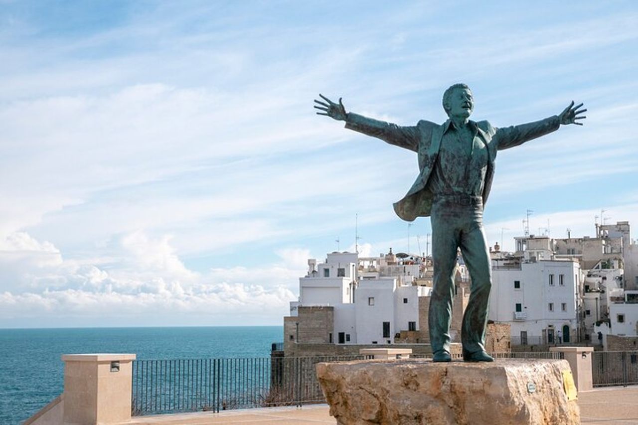 Escursione guidata a terra a Bari: Matera, Alberobello e Polignano — 5