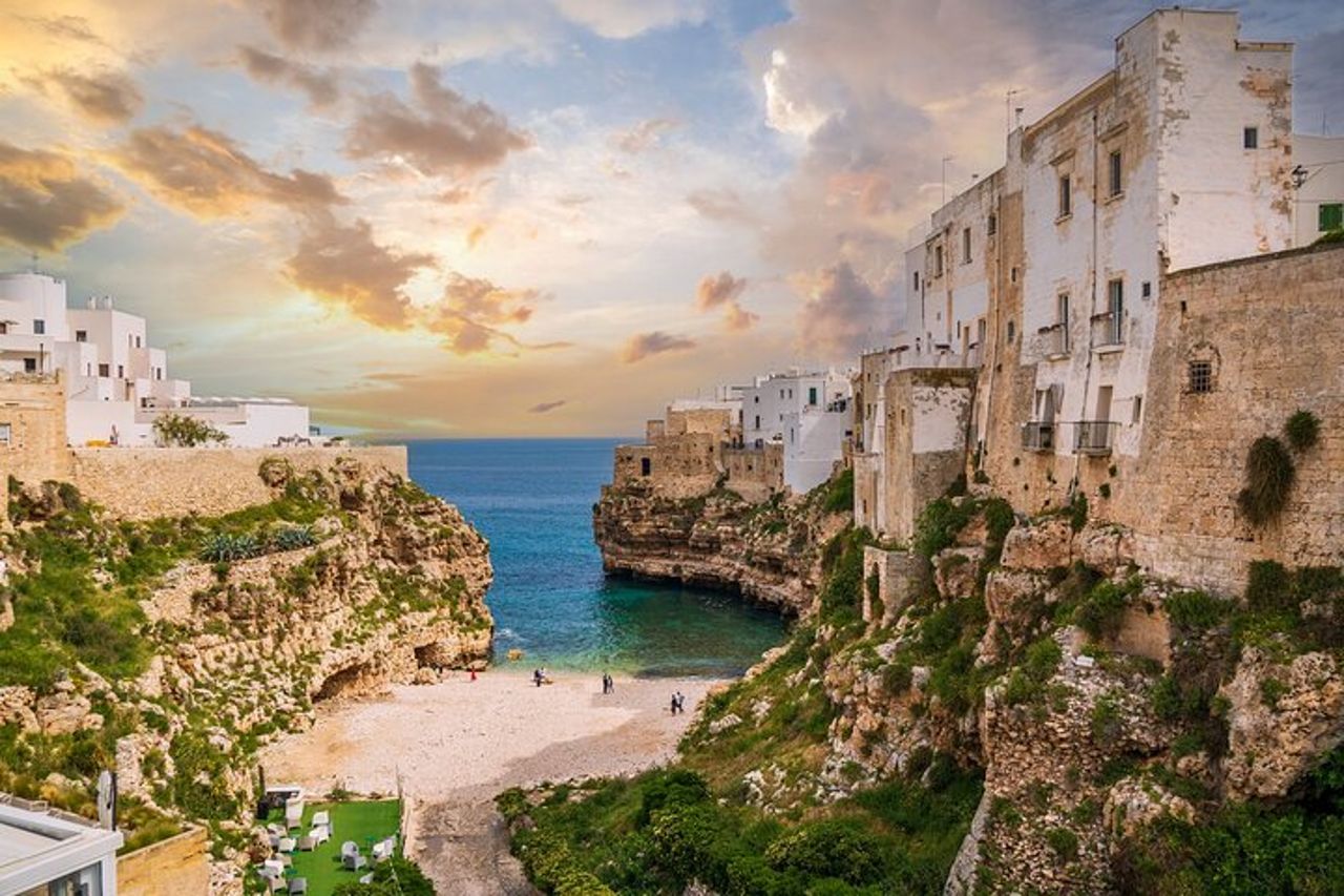 Escursione guidata a terra a Bari: Matera, Alberobello e Polignano — 7