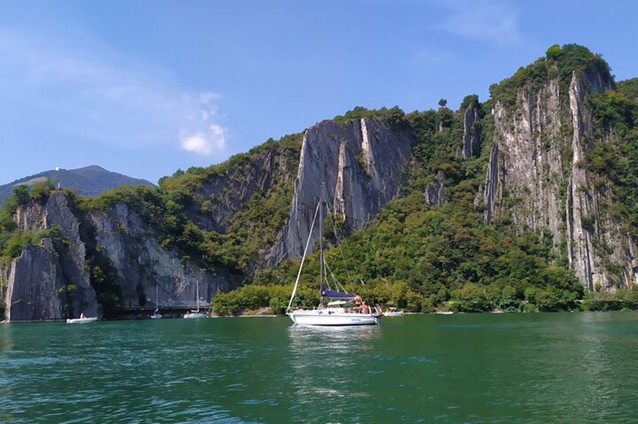 Tour Panoramico in Barca sul lago d'Iseo — 9