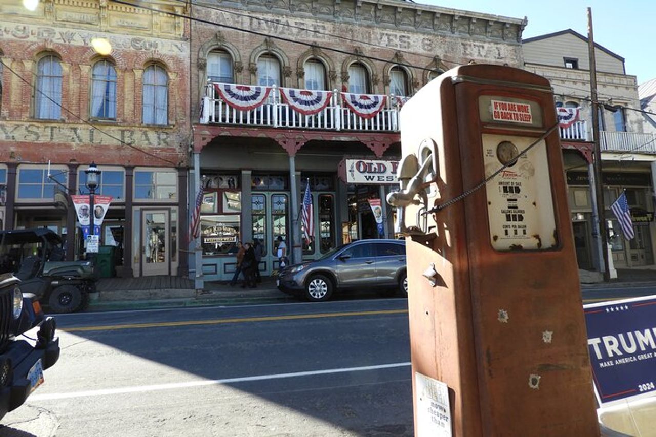 Tour di un'intera giornata per piccoli gruppi a Virginia City e Lake Tahoe da Reno — 6