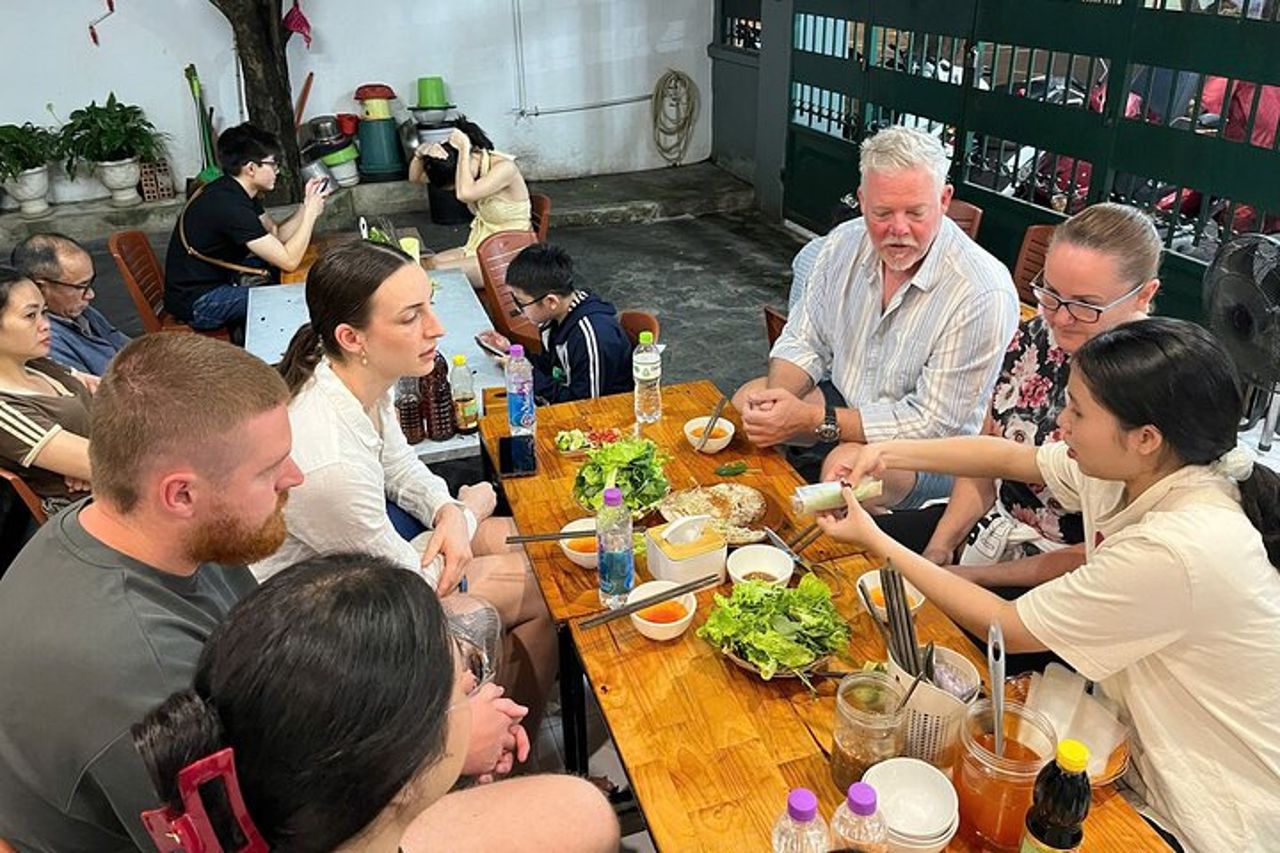 Nha Trang Degustazione di cibo locale e tour turistico in scooter — 2