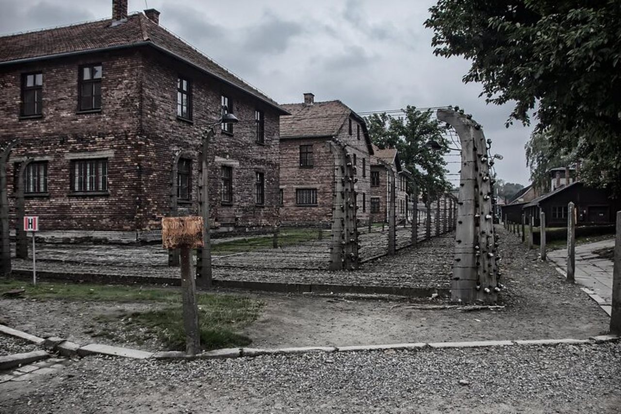 Auschwitz-Birkenau Tour completo Pick up dell'hotel — 5