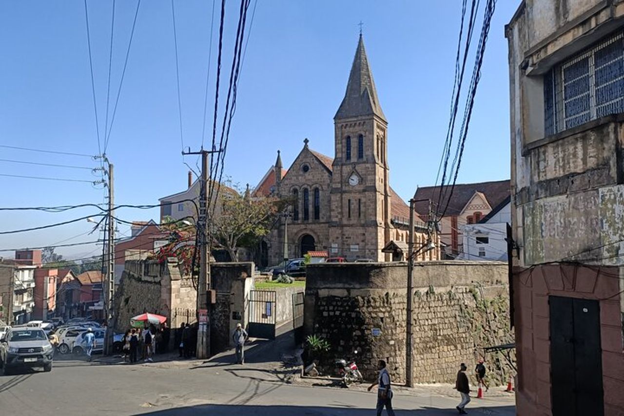 Tour privato a piedi di Antananarivo con un locale — 4