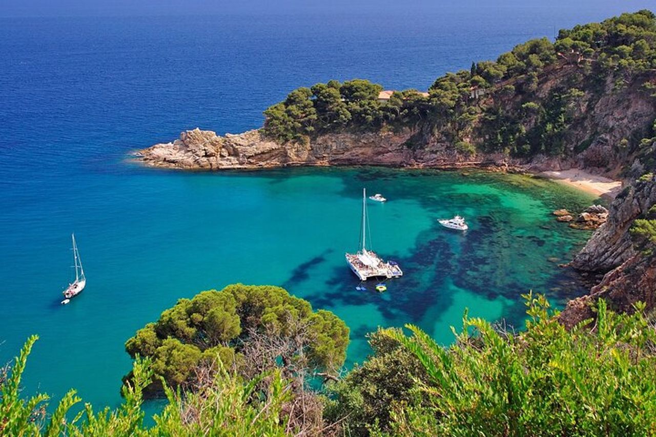 Tour del Museo Dalì e Costa Brava per piccoli gruppi — 7