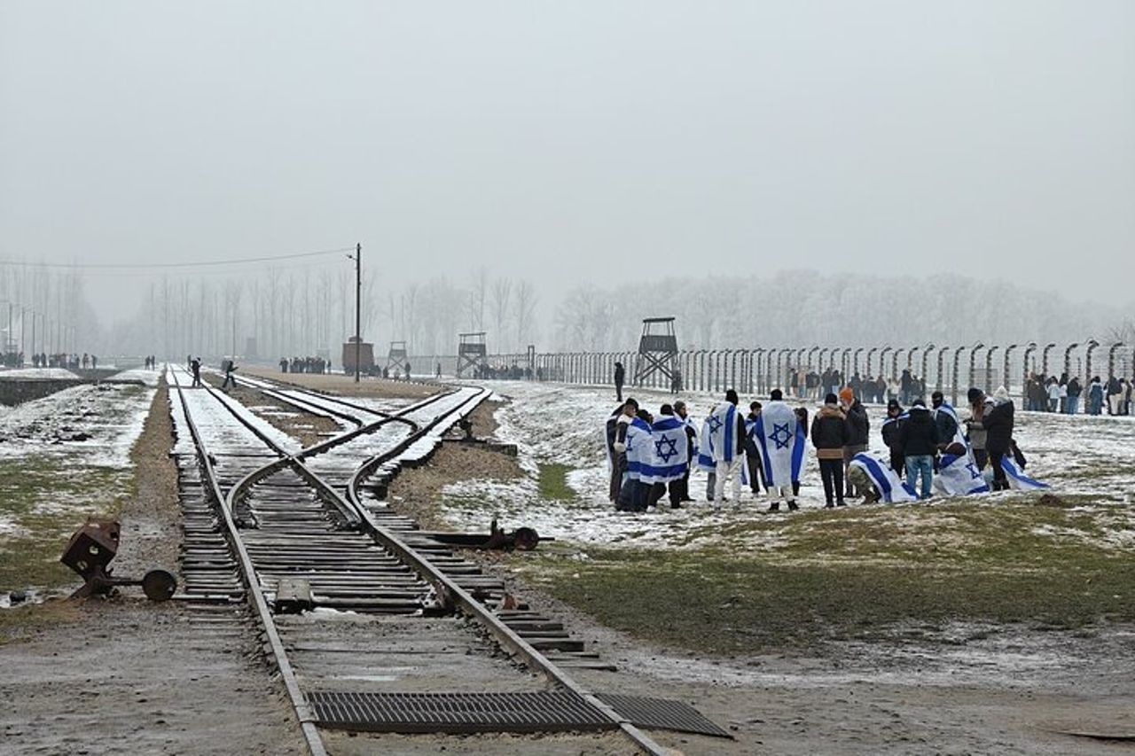 Tour guidato di Auschwitz e Birkenau da Cracovia con prelievo dall'hotel — 9