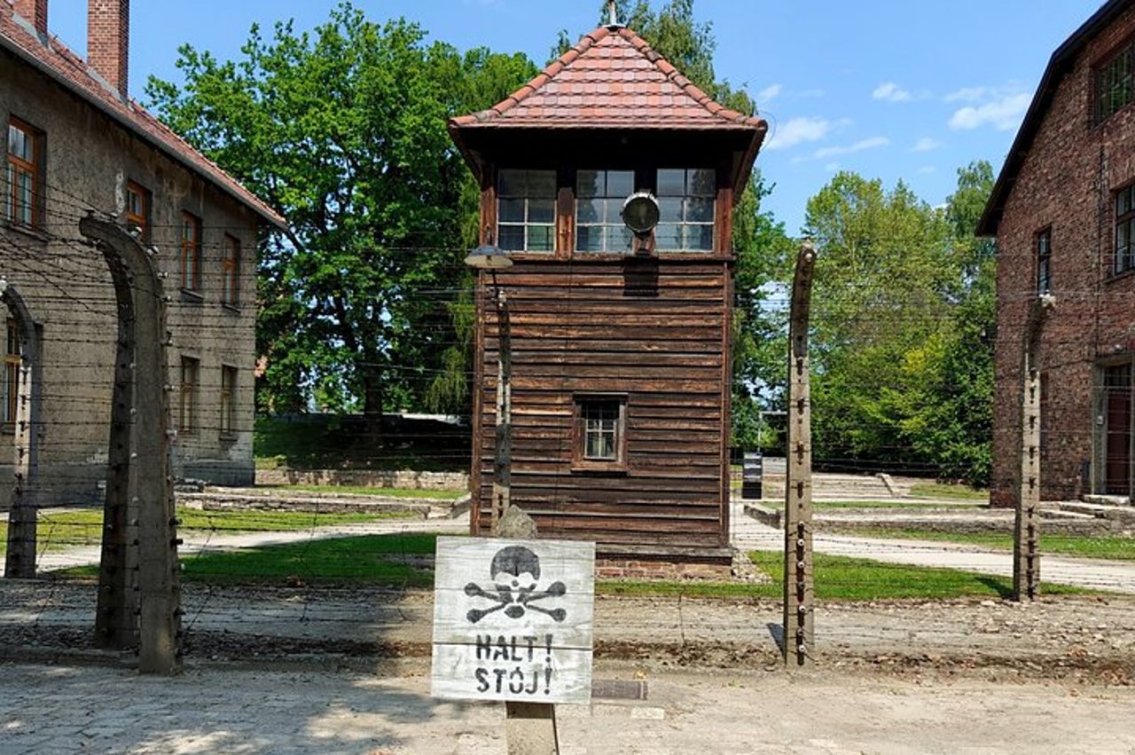 Tour guidato di Auschwitz e Birkenau da Cracovia con prelievo dall'hotel — 6