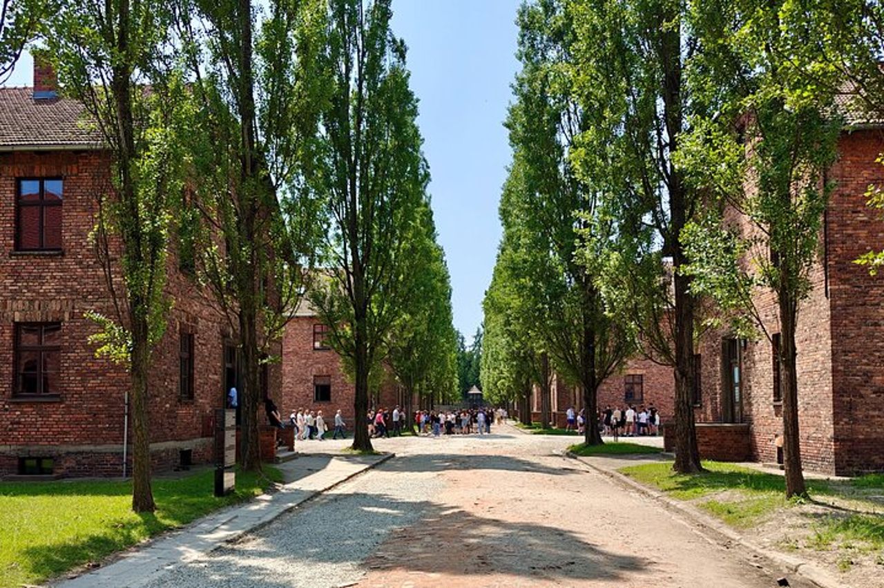 Tour guidato di Auschwitz e Birkenau da Cracovia con prelievo dall'hotel — 4