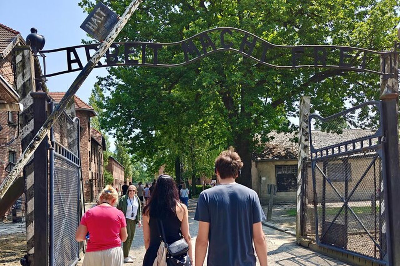 Tour guidato di Auschwitz e Birkenau da Cracovia con prelievo dall'hotel — 3