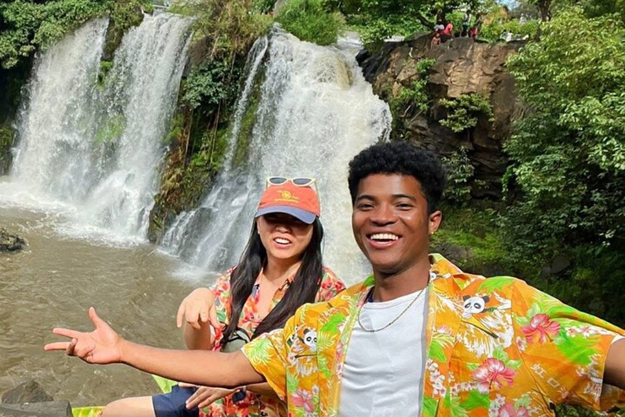 Tour di un'intera giornata in Madagascar con parco dei Lemuri, geyser e cascata