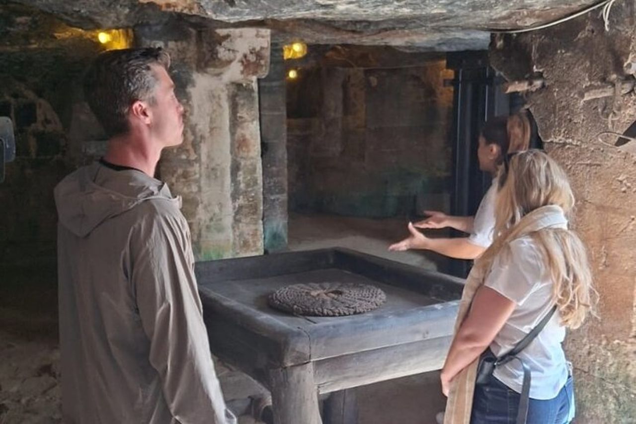 Ostuni: Degustazione di Olio Extra Vergine di Oliva in Masseria — 3