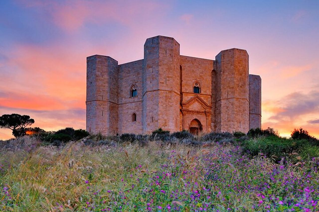 Tour privato al tramonto: Castel del Monte, Trani & Bitonto UNESCO