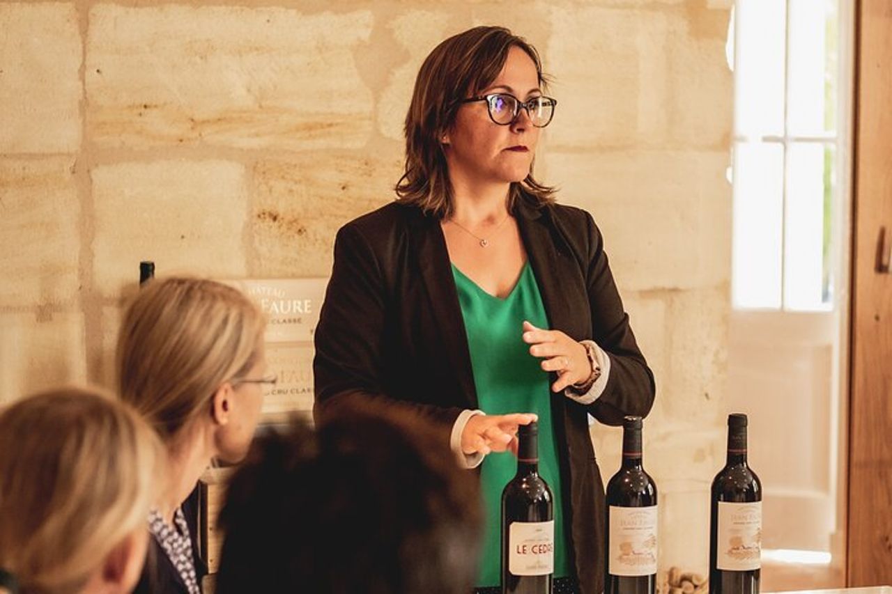 Tour di un giorno del vino di St-Emilion & Médoc: castelli, degustazioni e pranzo — 9