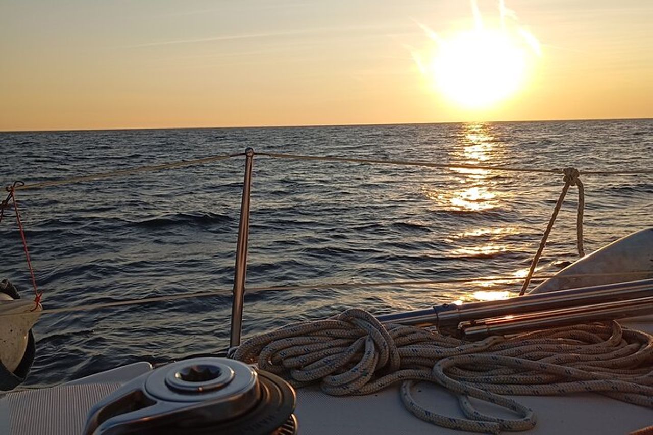 Tramonto di 2 ore su una barca a vela a Playa de Aro — 4