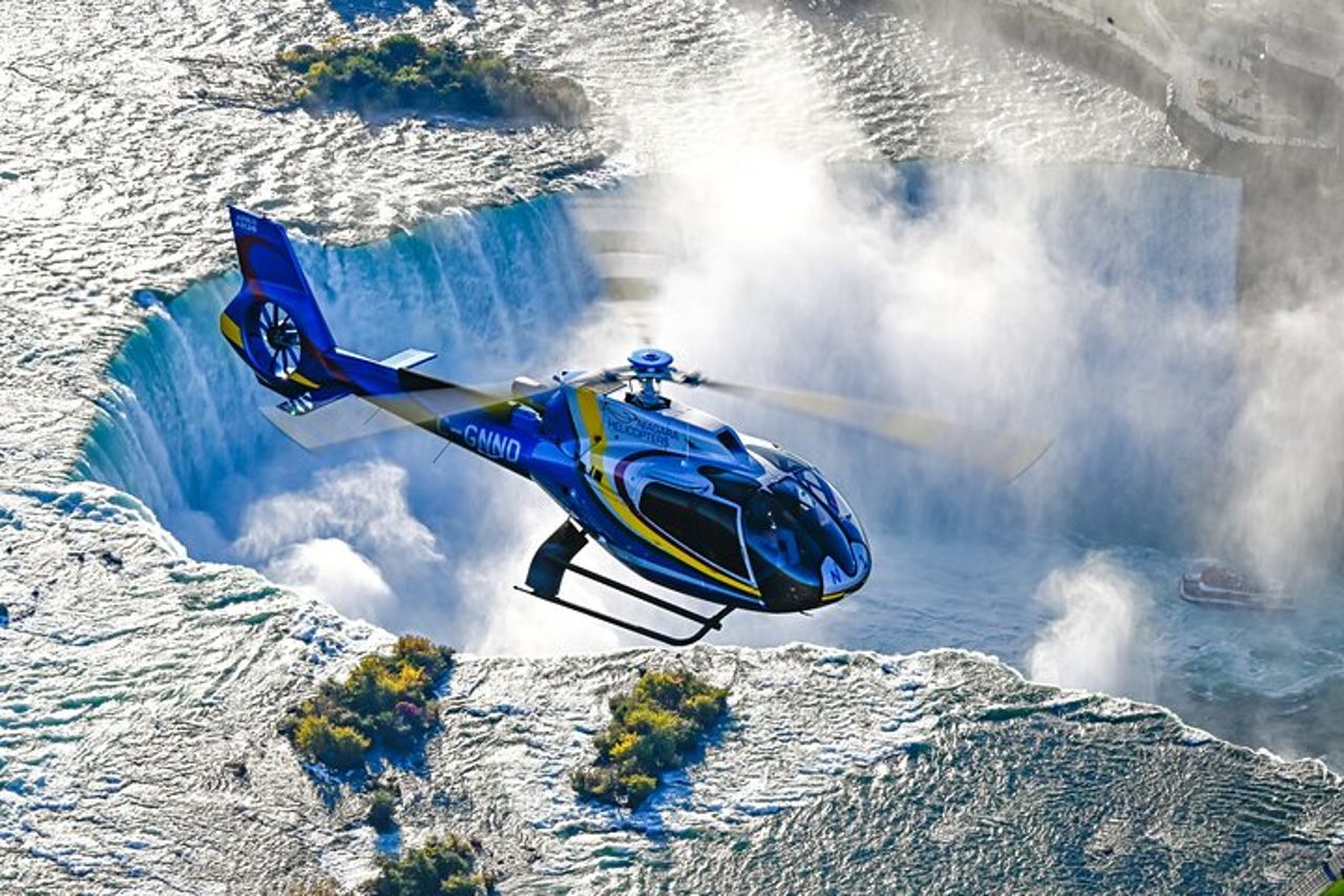 Cascate del Niagara Canada Tour : Elicottero, crociera in barca e viaggio — 4
