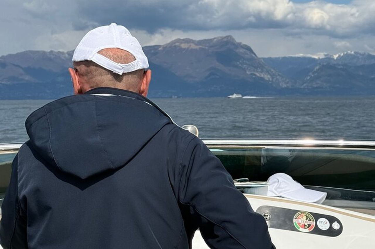 Sirmione prima della folla tour privato e giro in barca — 6