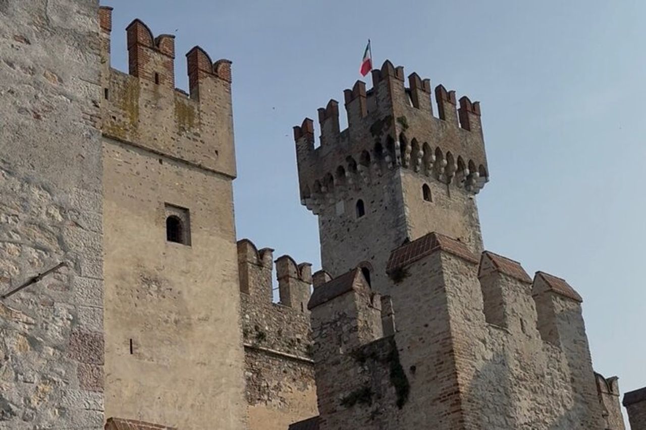 Sirmione prima della folla tour privato e giro in barca — 8