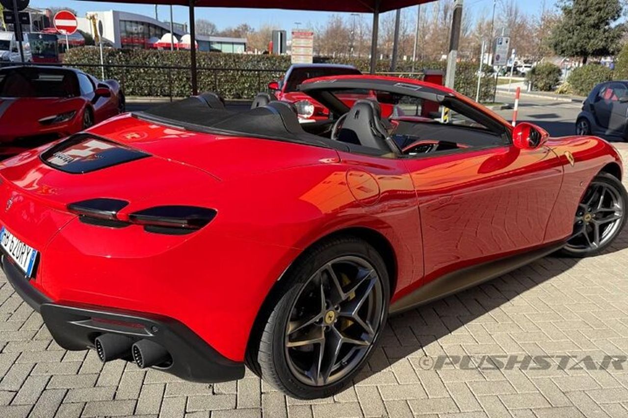 Pushstart Ferrari Roma Spider - Nuove emozioni di guida a Maranello! — 4