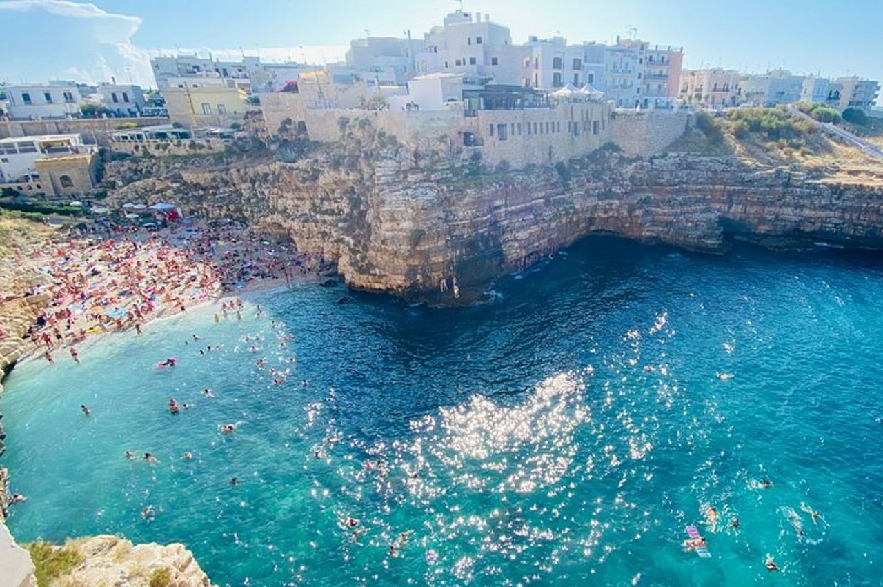 Polignano, Alberobello & Locorotondo: Day Trip w/ Coach, da Bari