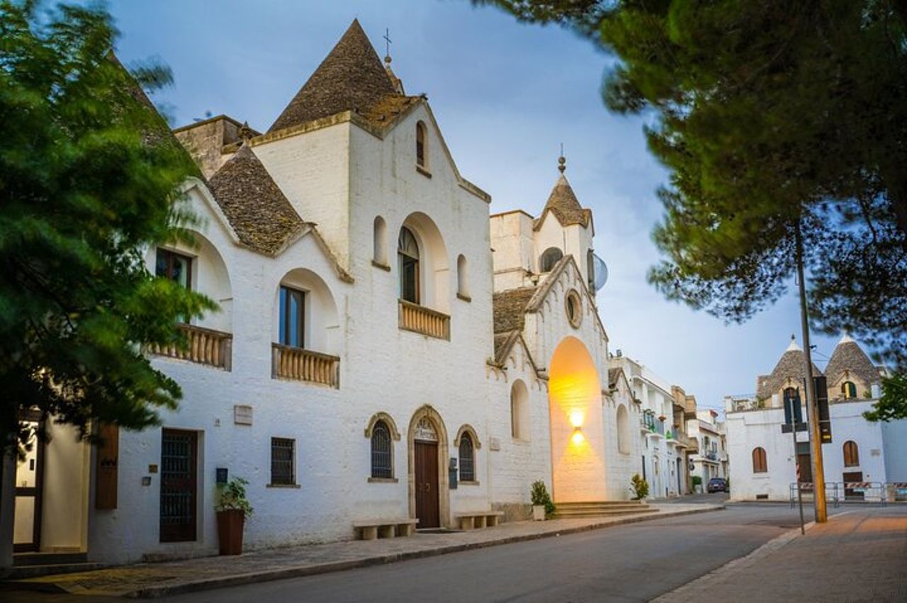 Polignano, Alberobello & Locorotondo: Day Trip w/ Coach, da Bari — 6