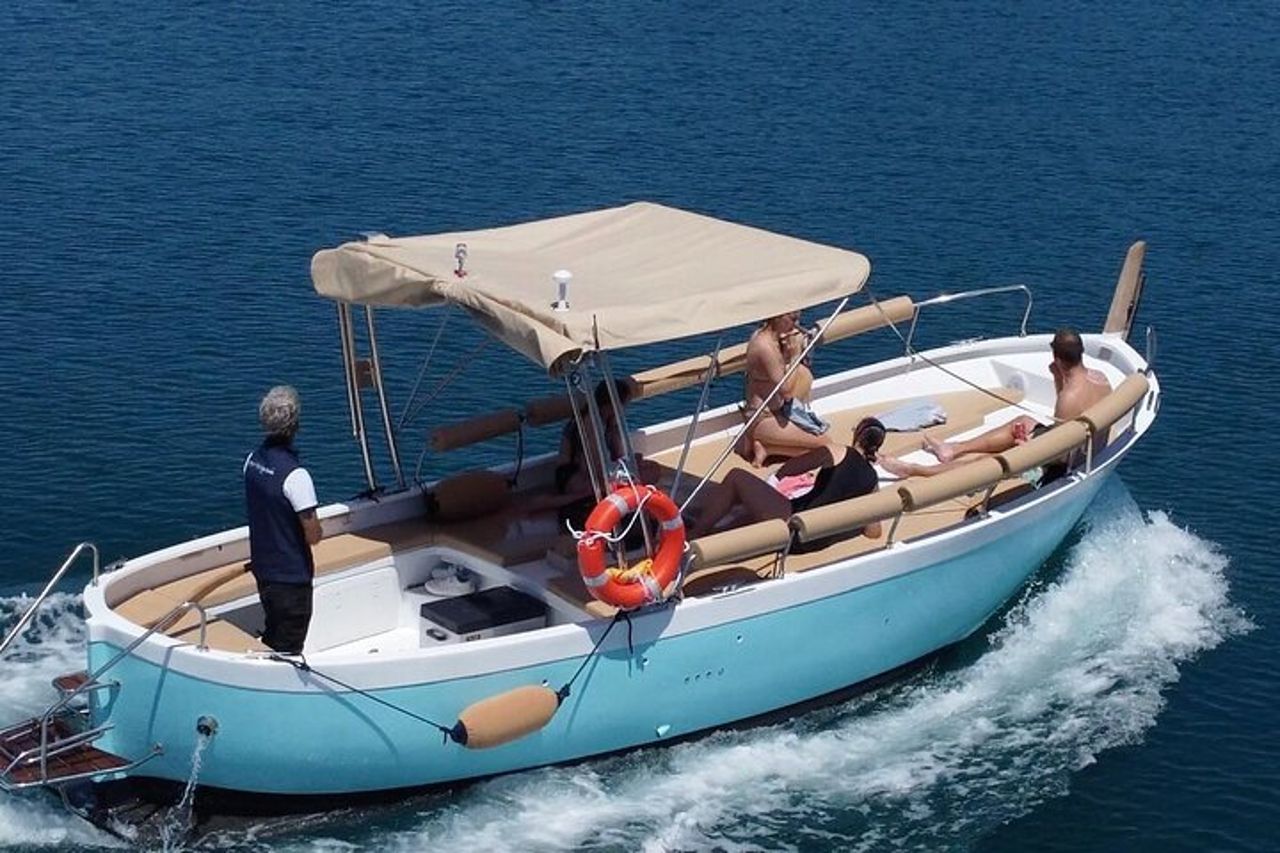 Tour al Tramonto alle Cinque Terre in Barca Privata con Pesto e Vino Tipico — 4