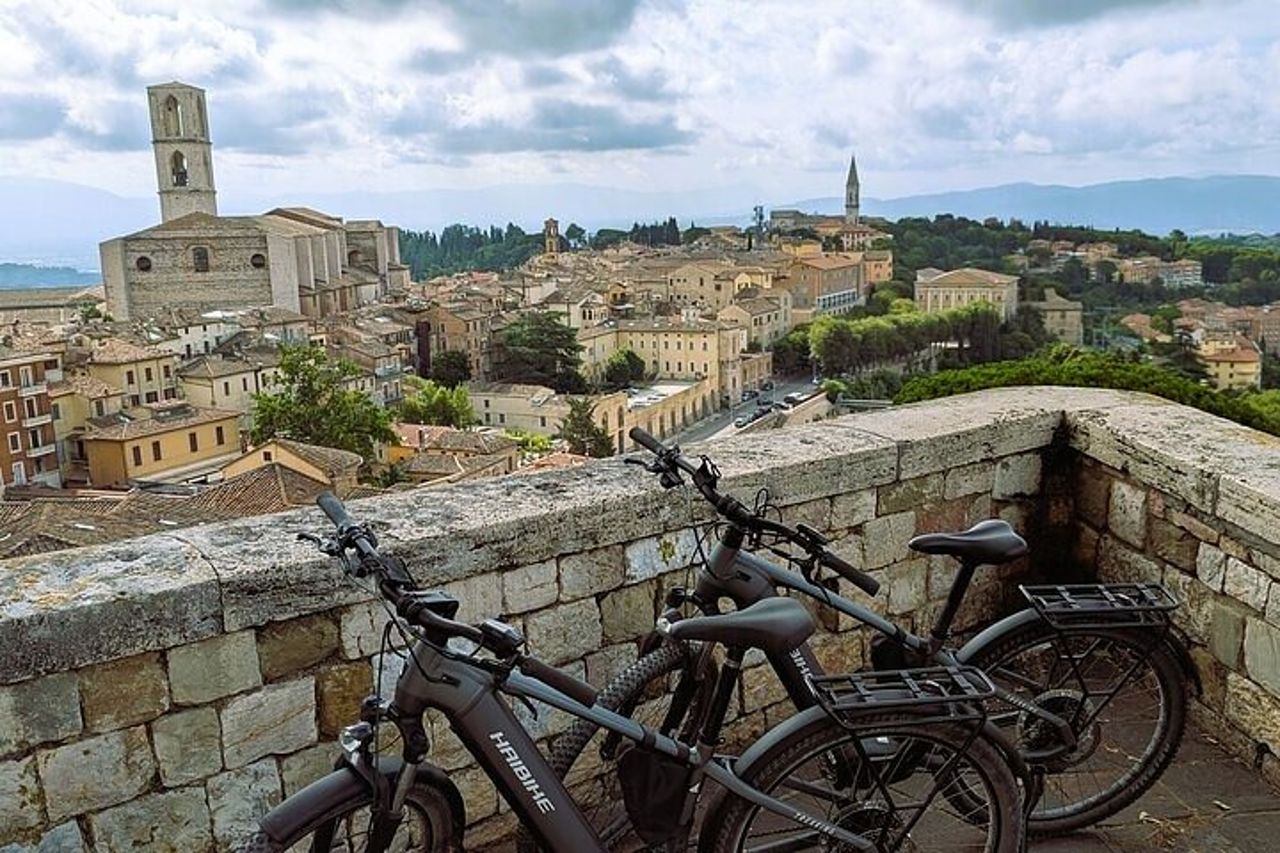 Perugia Choco E-Bike Tour e Visita al Museo e Fabbrica Perugina — 2