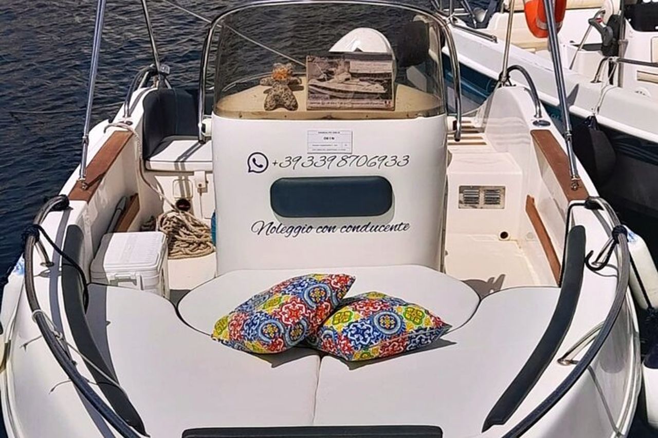 Tour Isola di Vulcano in Barca Privata da Lipari/Vulcano 4/8h — 4