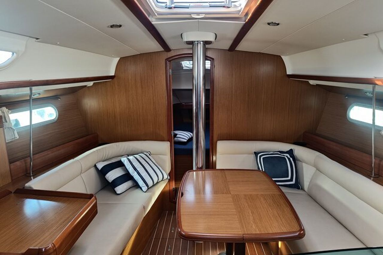 Gita privata in barca a vela da Puerto Banús a Marbella (10 persone) — 8