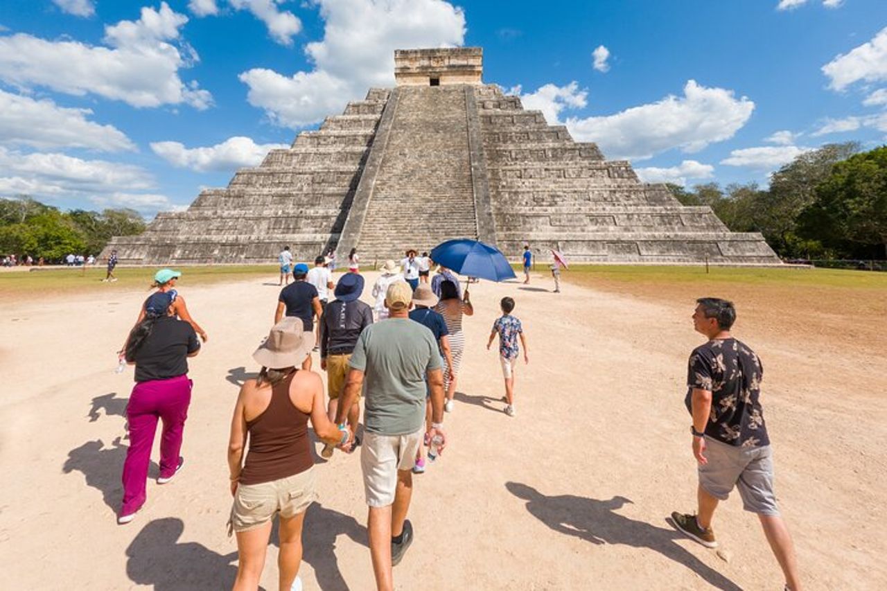 Tour ancestrale di Chichén Itzá da Playa del Carmen con Cenote