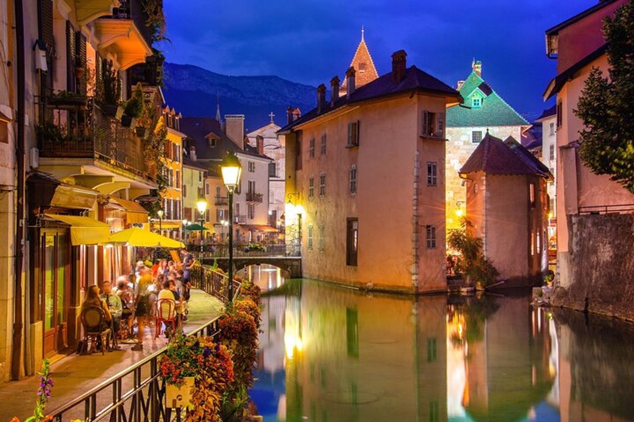 Gita privata di un giorno a Ginevra per Tour del Castello di Annecy — 6