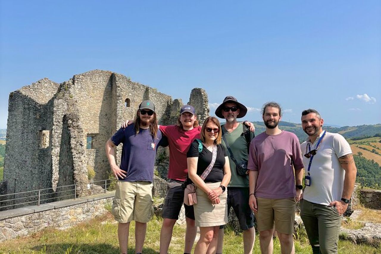 Tour dell'Appennino per piccoli gruppi, fattoria e all'aperto con castello — 6