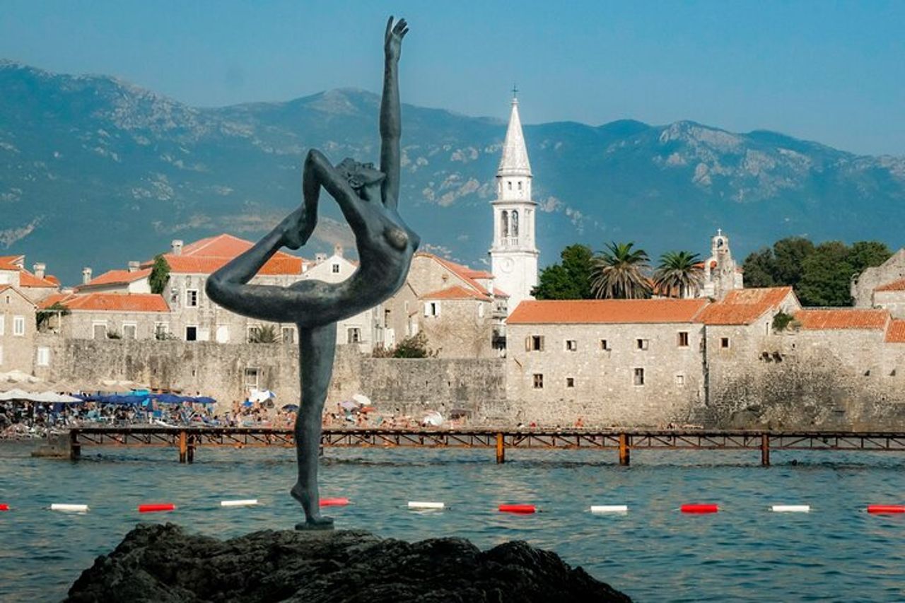 Tirana: tour di un giorno in Montenegro, Budva e Sveti Stefan — 2