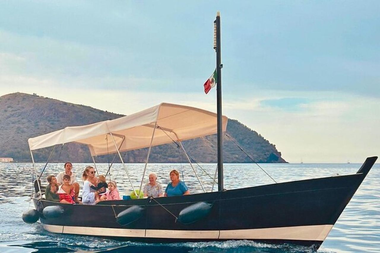 Mezza giornata in barca alle Isole Eolie — 2
