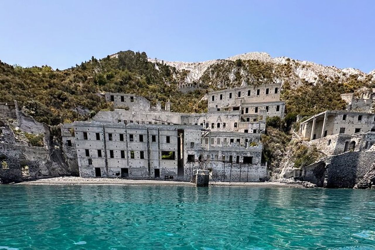 Mezza giornata in barca alle Isole Eolie — 5