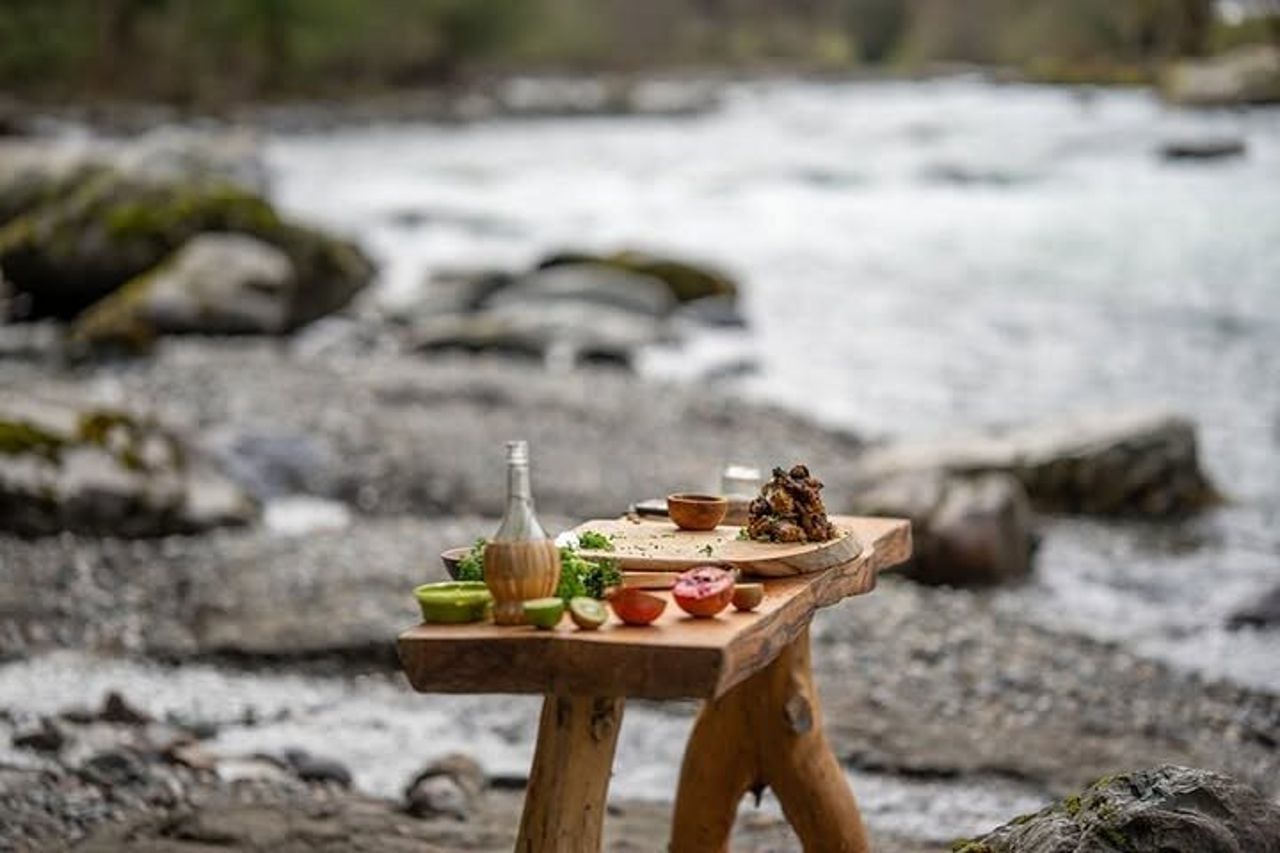 Cena privata cotta al fuoco in riva all'acqua (Bella esperienza all'aperto) — 3
