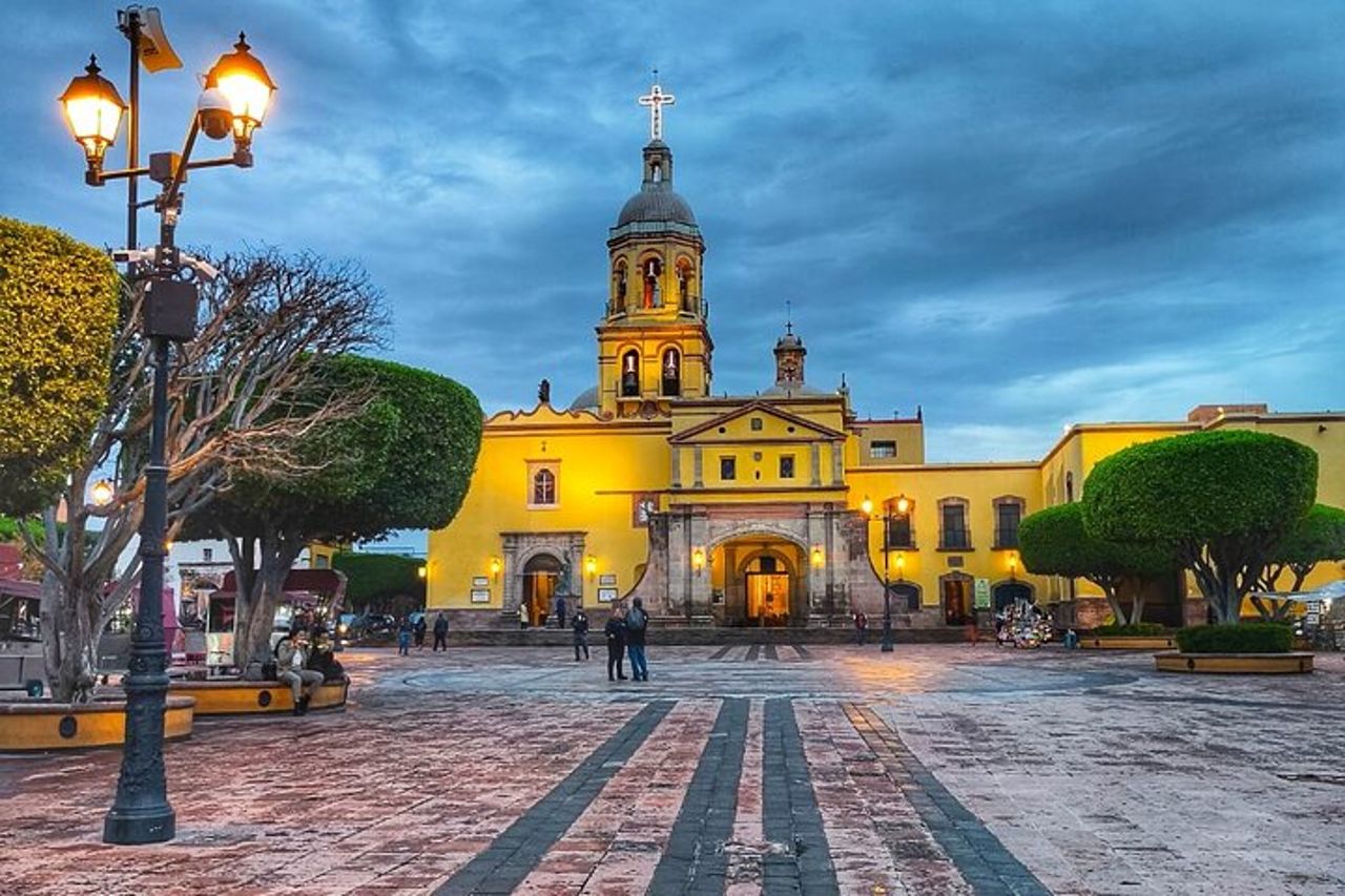 Esperienza di tour in auto di Queretaro Acueducto — 5