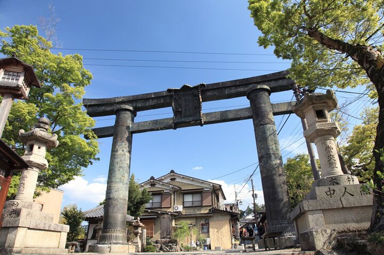 Tour a piedi di Yoshino Cherry Blossom con visita al tempio — 4