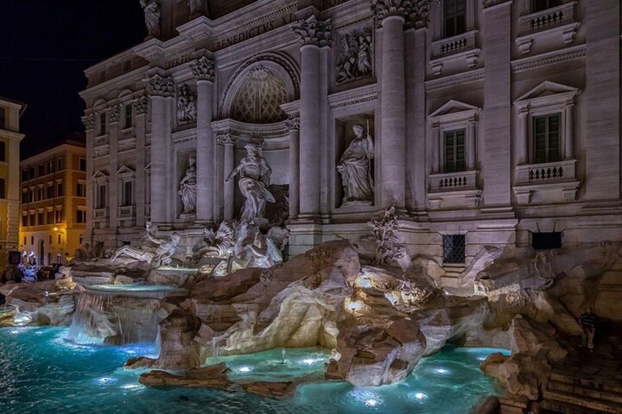 Tour guidato della Fontana di Trevi con accesso esclusivo — 7
