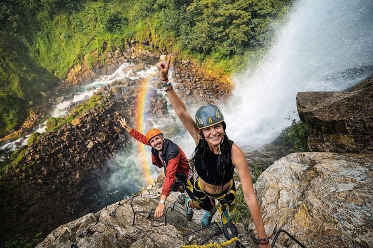 Zipline più alta della Colombia su montagne, giungle e cascate — 2
